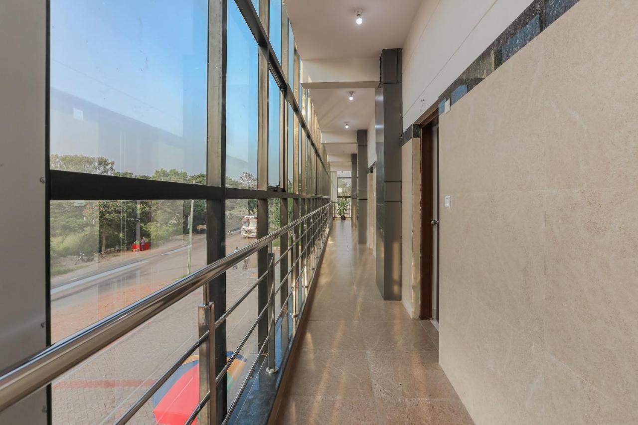 Готель Oyo 22211 Shree Ankanatheshwara Residency Nanjangud Екстер'єр фото